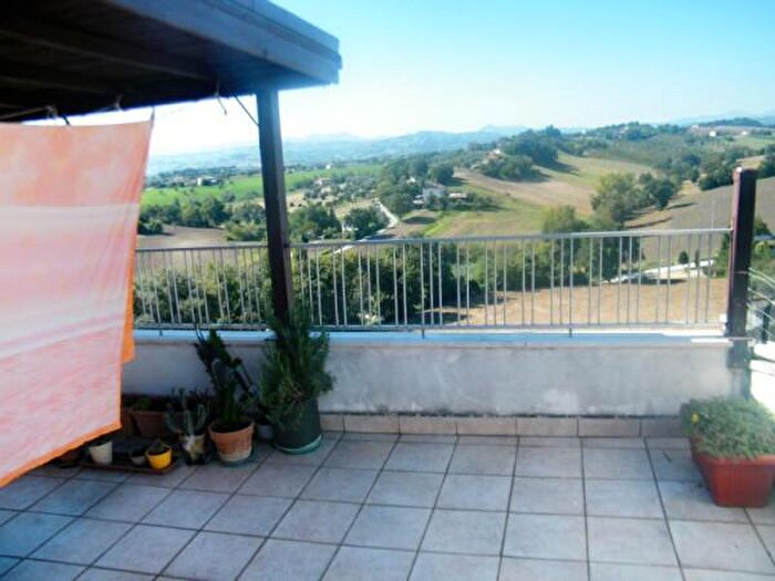 Appartamento con 6 locali in vendita in Via Monte Vettore, Jesi