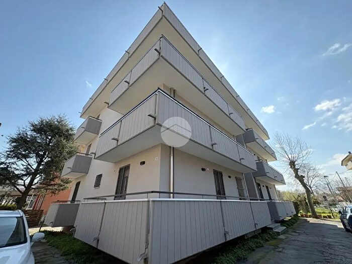 Appartamento quadrilocale in vendita in Viale Proteo, Rimini