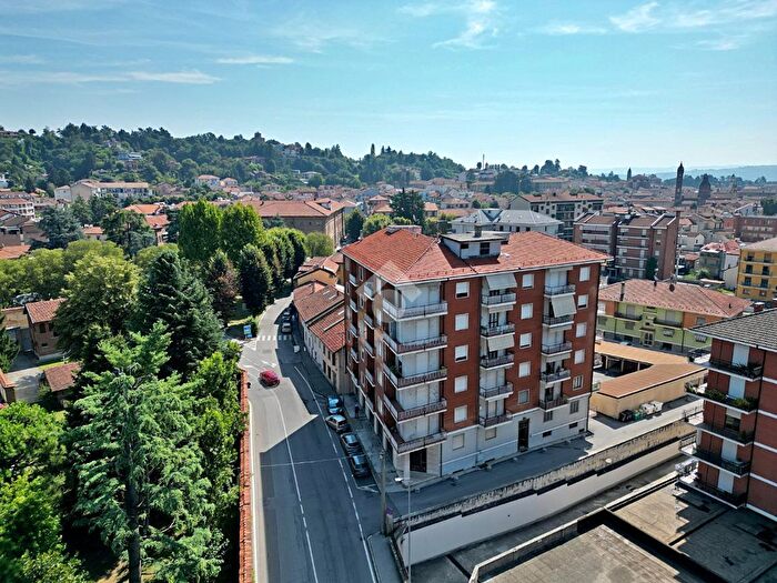 Appartamento quadrilocale in vendita in Via Edoardo Brizio, Bra