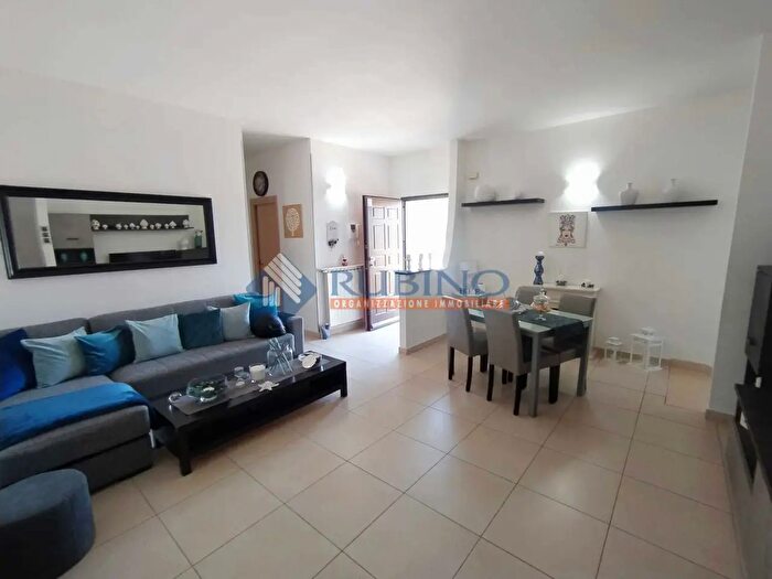 Casa quadrilocale in vendita in Trani