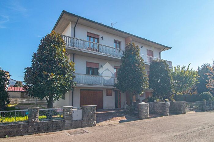 Casa con 5 locali in vendita in Via Bruno Buozzi, Alfonsine