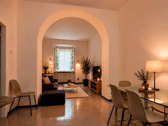 Appartamento trilocale in affitto in corso Porta Romana, Quadronno Crocetta, Milano