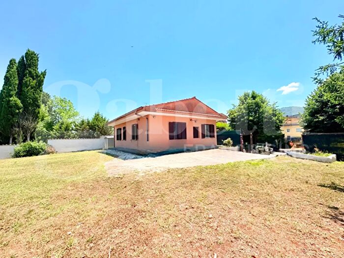 Casa con 5 locali in affitto in Via Latina, Colleferro