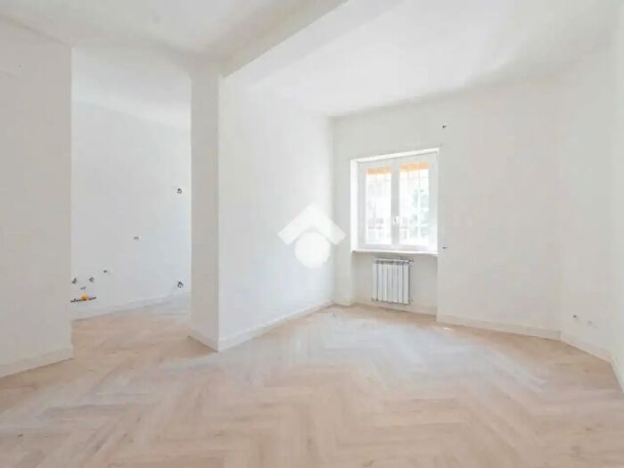 Appartamento trilocale in vendita in Via Attilio Friggeri, Roma