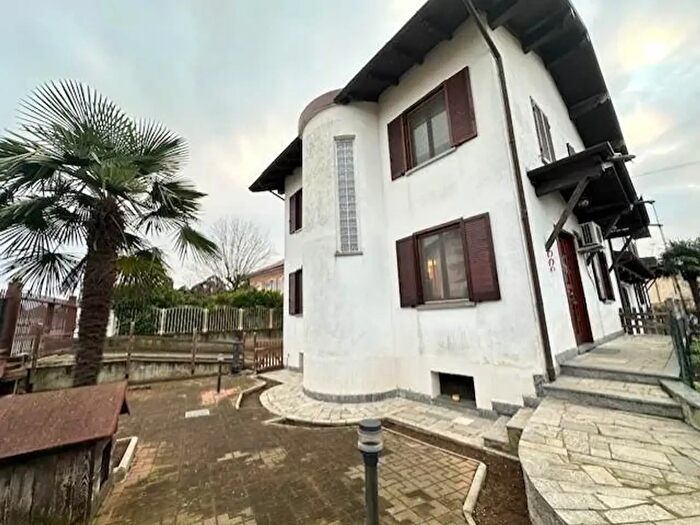 Casa quadrilocale in vendita in Gambolo