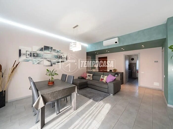 Appartamento trilocale in vendita in Via Nazario Sauro, Cassago Brianza