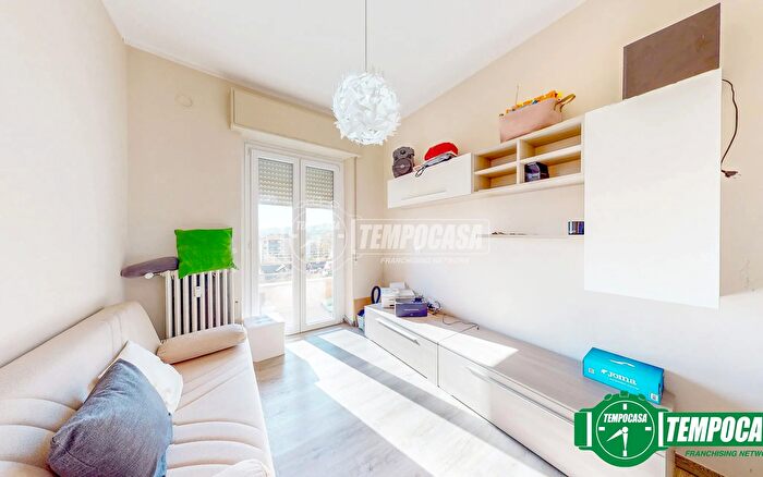 Appartamento trilocale in vendita in Corso Divisione Acqui, Acqui Terme