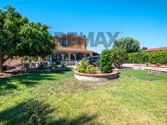 Casa con 7 locali in vendita in Via Isola delle Filippine, Siracusa