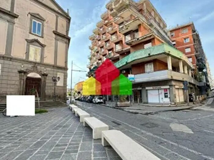 Appartamento con 5 locali in vendita in Piazza Annunziata, Giugliano In Campania