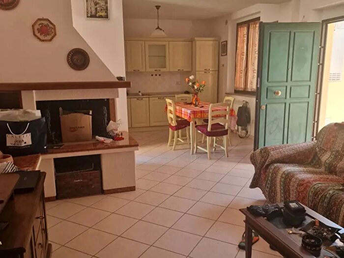Appartamento trilocale in affitto in Lucignano