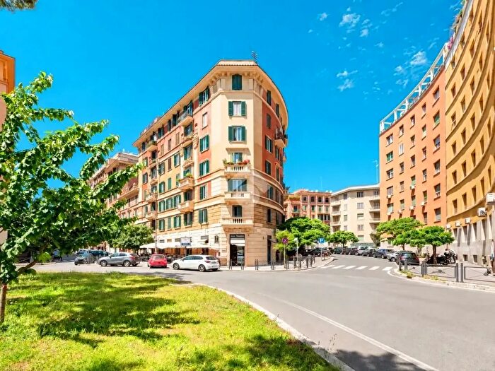 Appartamento trilocale in affitto in Via Bisagno, Roma