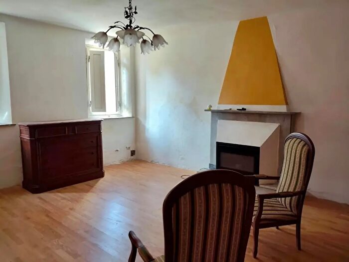 Casa con 7 locali in vendita in Lucca