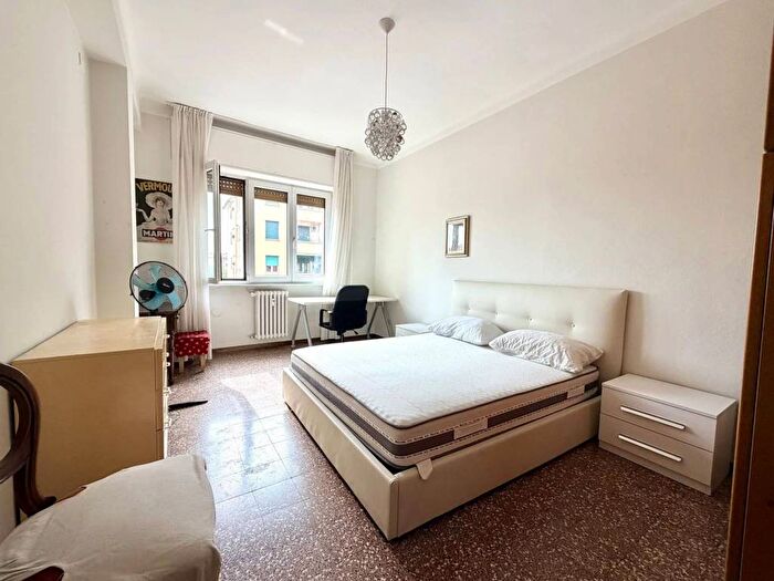 Appartamento quadrilocale in affitto in Via Grosotto, Certosa, Milano