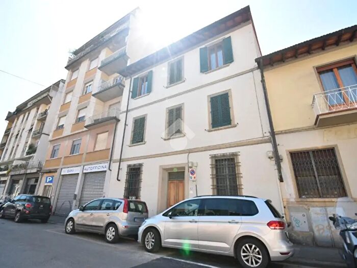 Appartamento trilocale in vendita in Via Niccolò da Uzzano, Firenze