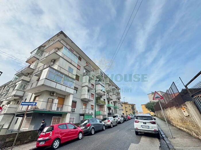 Appartamento quadrilocale in vendita in Via Ascanio, Napoli