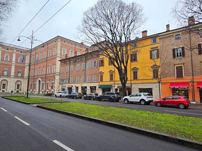 Appartamento trilocale in affitto in Corso Vittorio Emanuele II, Centro Storico, Modena