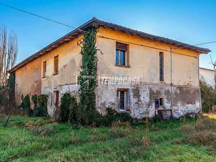 Casa con 5 locali in vendita in Via dei Cacciatori, Crevalcore