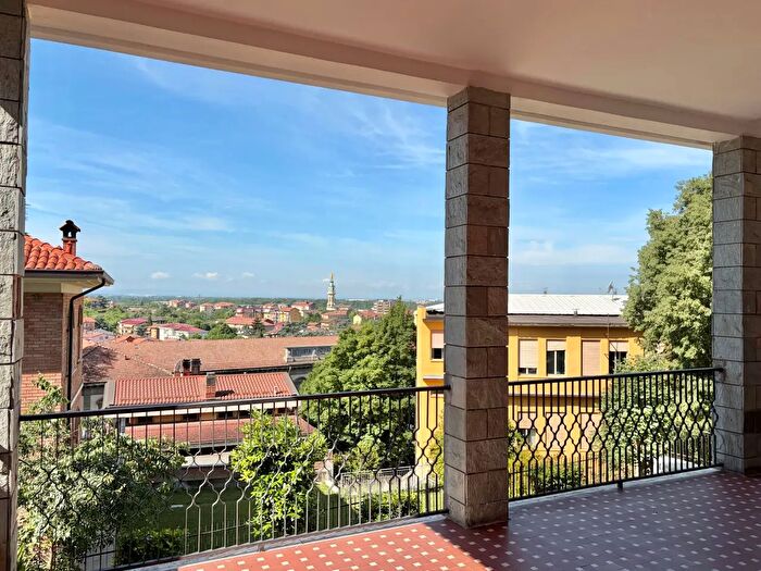 Casa con 5 locali in vendita in Tortona