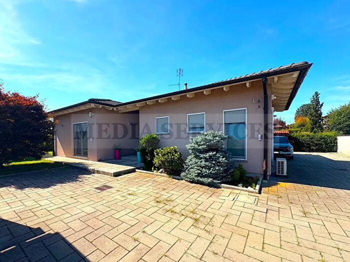 Casa trilocale in vendita in Via Roma N, Gropello Cairoli