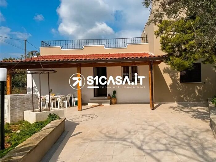 Casa quadrilocale in affitto in Via Giovanni XXIII, Galatone