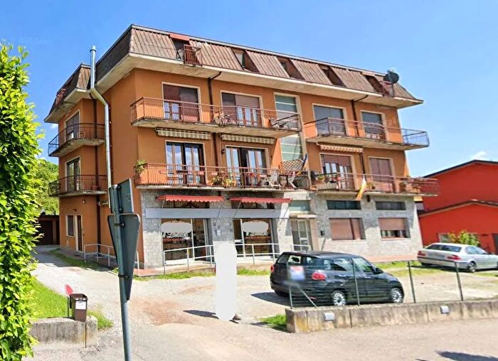 Appartamento trilocale in vendita in Viggiu