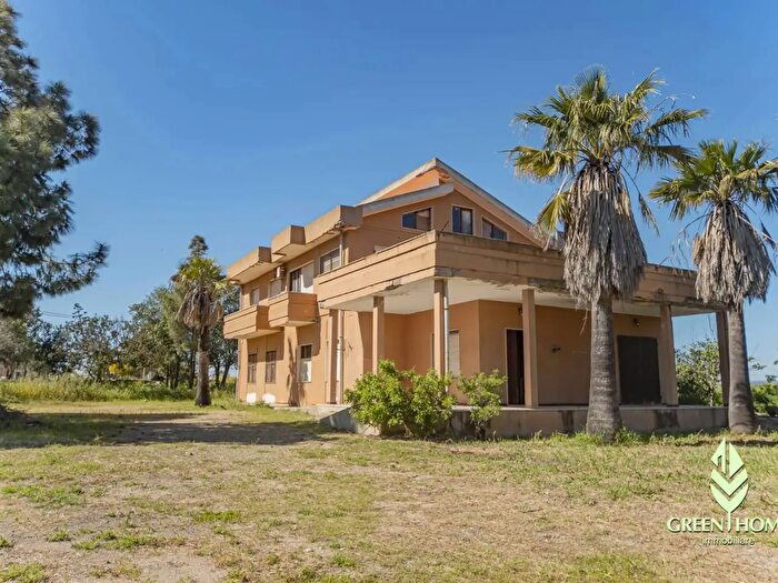 Casa con 15 locali in vendita in Via delle Acacie, Cagliari