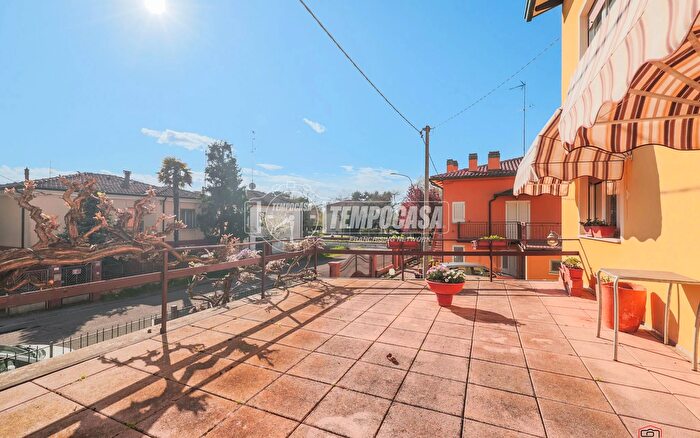 Casa con 11 locali in vendita in Via Anacleto Gagliardi, Lugo