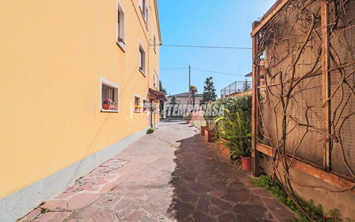 Case in Vendita e in Affitto - 3