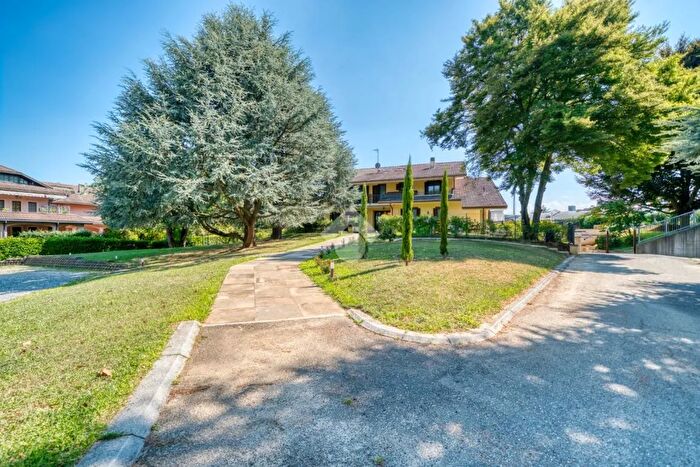 Appartamento con 5 locali in vendita in Via Rivoli, Villarbasse