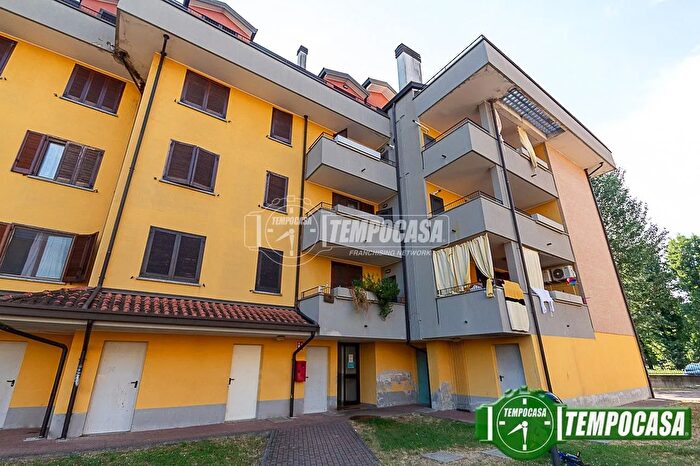 Appartamento trilocale in vendita in Via IV Novembre, Borghetto Lodigiano