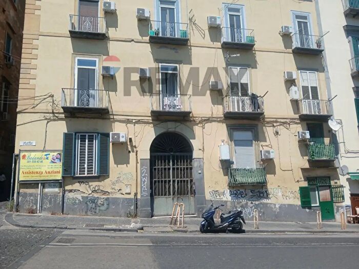 Appartamento quadrilocale in affitto in Via Salvator Rosa, Napoli