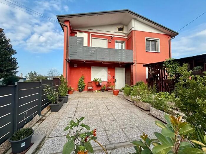 Casa trilocale in vendita in Via Geremia, Rubano