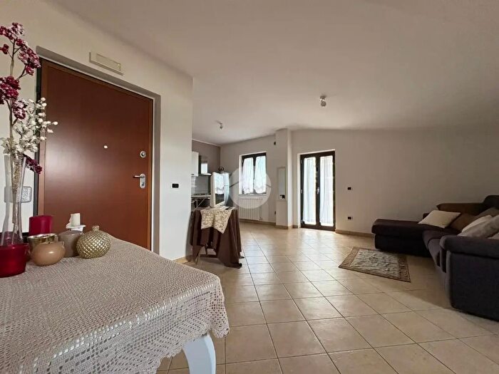 Appartamento trilocale in vendita in Via Tesori, Montalto Uffugo