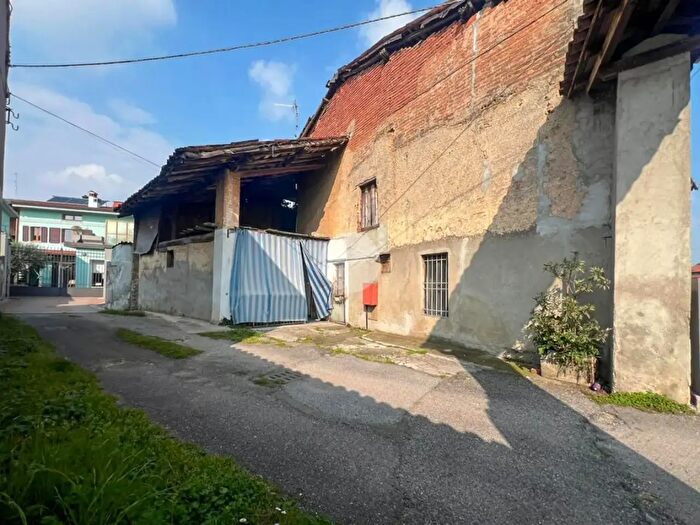 Casa con 5 locali in vendita in Via X Giornate, Castrezzato