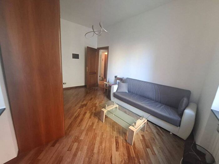 Appartamento trilocale in affitto in Vico Marcello Paglia, Marassi, Genova