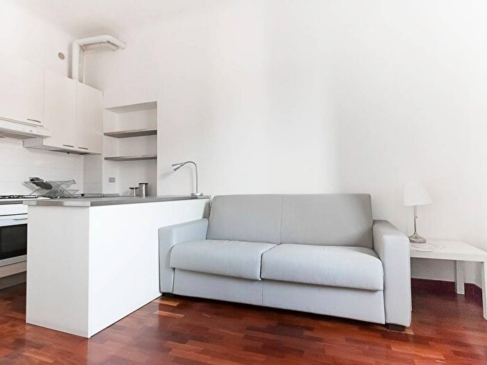 Appartamento bilocale in affitto in Via Lazzaro Papi, Porta Romana Medaglie d'Oro, Milano