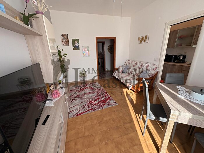 Appartamento trilocale in vendita in Via Roma, Castiglione Del Lago