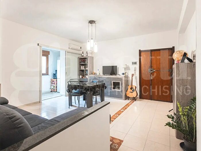 Appartamento trilocale in vendita in Via Castagne Vizza Sn, Cagliari