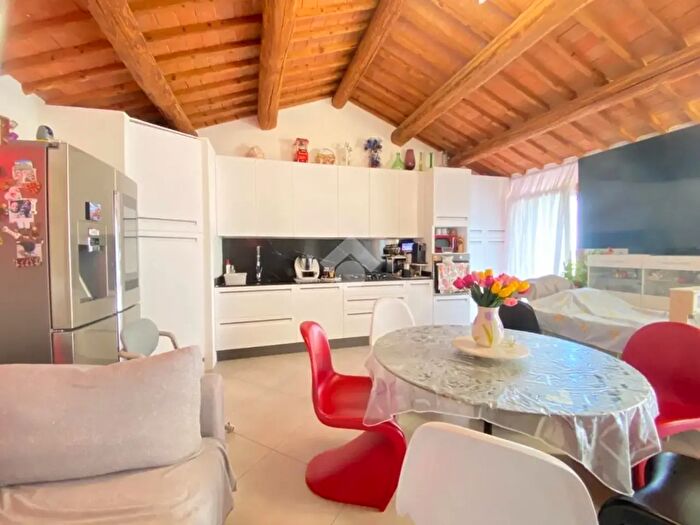 Casa con 7 locali in vendita in Via Romola, Lonigo