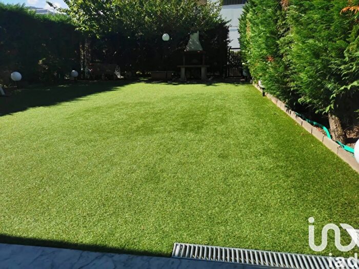 Appartamento con 6 locali in vendita in Via Sabazia, Vado Ligure