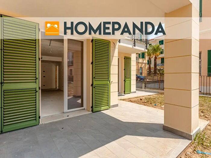 Appartamento trilocale in vendita in Via Roberto, Bordighera