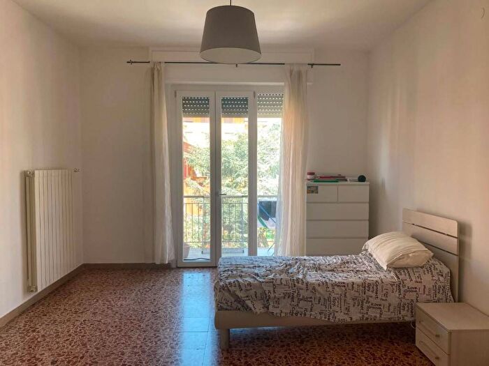 Appartamento con 5 locali in affitto in Via Cesare Studiati, Pratale, Pisa