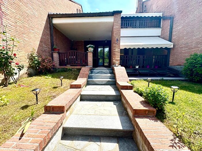 Casa con 8 locali in vendita in Corso Vandel, Buttigliera Alta