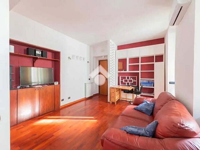 Appartamento bilocale in affitto in Via San Tommaso dAquino, Roma