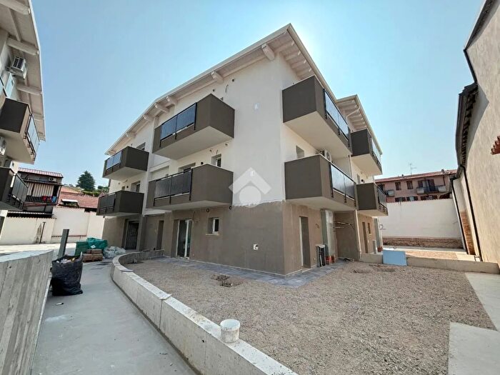 Appartamento trilocale in vendita in Via XX Settembre, Carpenedolo