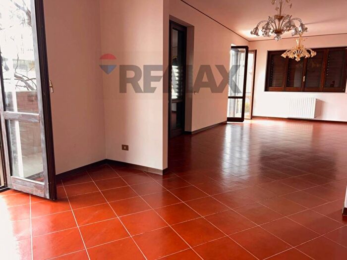 Appartamento con 5 locali in affitto in Via Caramme, Valverde