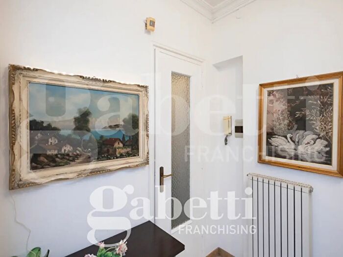 Appartamento trilocale in vendita in Via Trinità, Torino