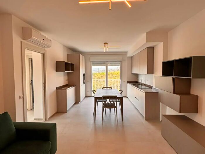 Appartamento con 5 locali in vendita in Via Ludovico Censi Snc, Fermo