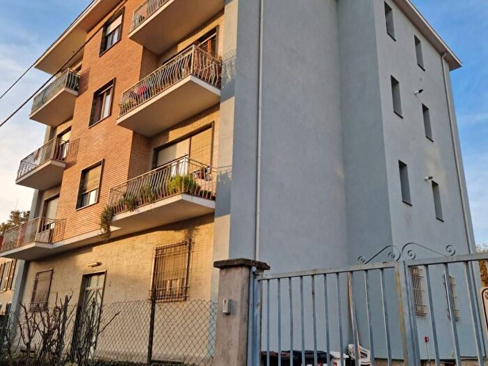 Appartamento trilocale in affitto in Via Santorre Santarosa, Centro, Grugliasco