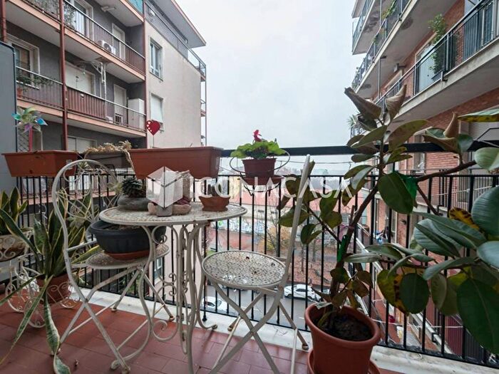 Appartamento trilocale in affitto in Via Messina, Cenisio, Milano